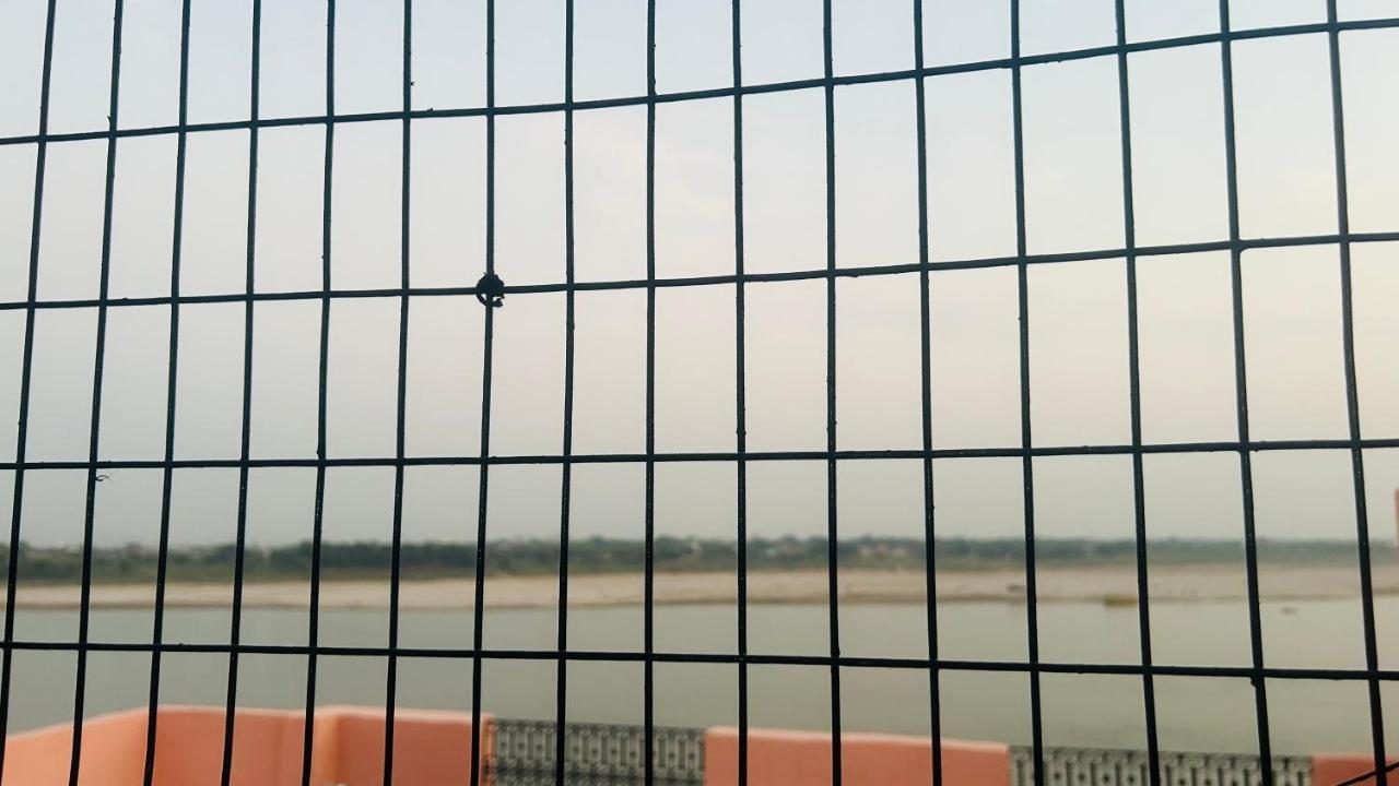 Tandon Lodge On The Ganga Ghat Homestay Varanasi Exterior foto