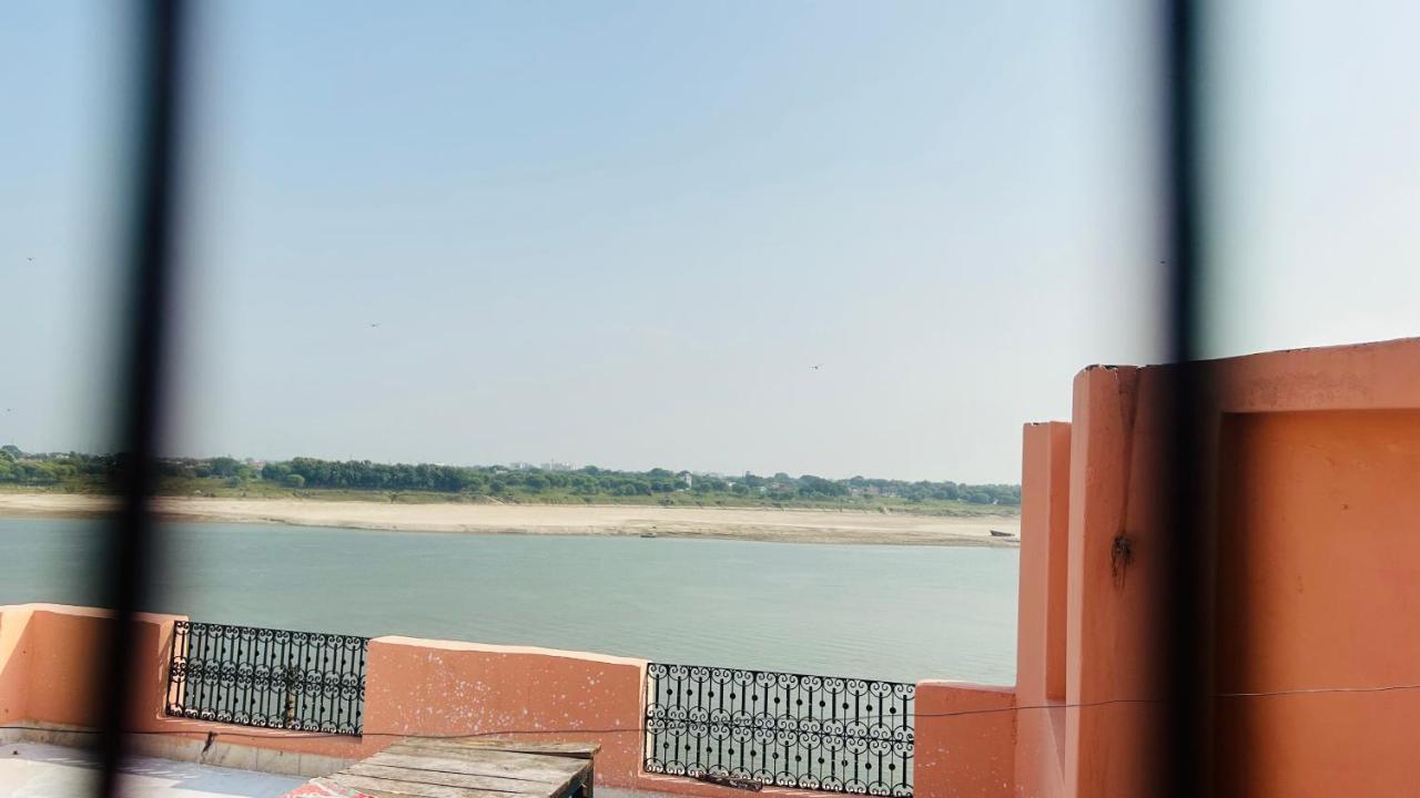 Tandon Lodge On The Ganga Ghat Homestay Varanasi Exterior foto