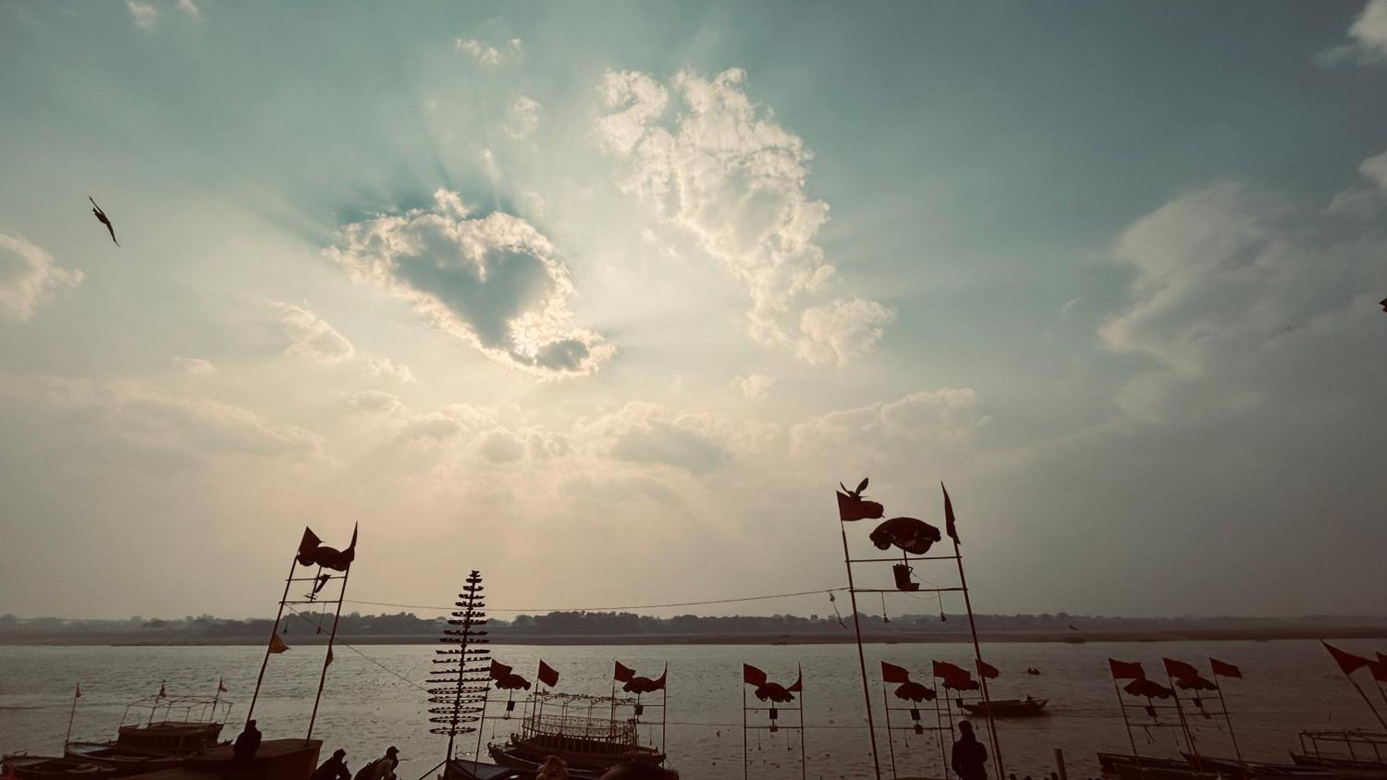 Tandon Lodge On The Ganga Ghat Homestay Varanasi Exterior foto