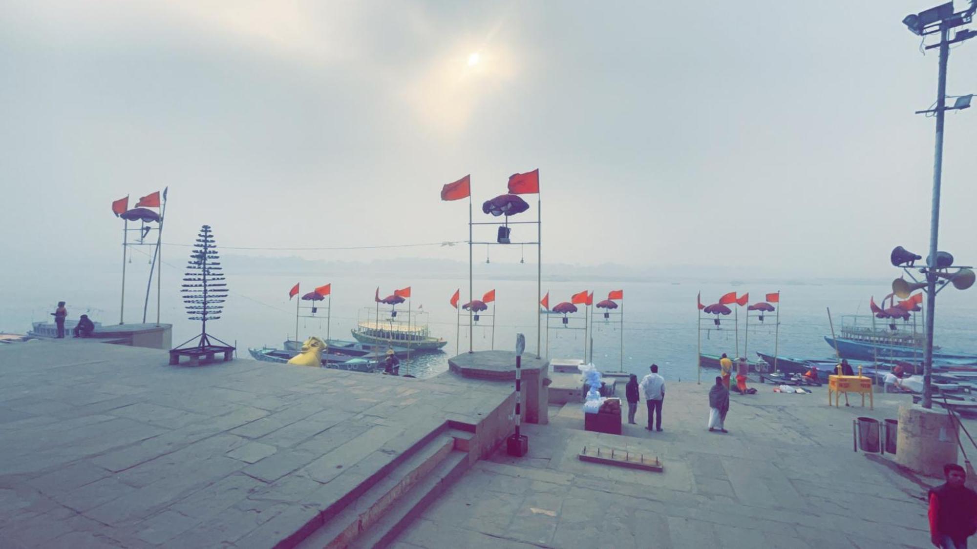 Tandon Lodge On The Ganga Ghat Homestay Varanasi Exterior foto